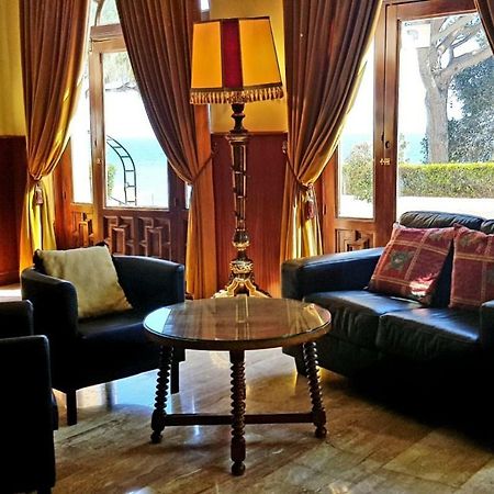 Mansion Alhamar - 2 Bedroom, Frontline Beach, Mountain Views, Full Size Pool, Tennis Courts, Close To Shops, On-Site Bar & Chiringuito Sitio de Calahonda 外观 照片