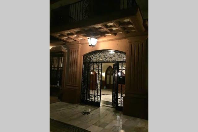 Mansion Alhamar - 2 Bedroom, Frontline Beach, Mountain Views, Full Size Pool, Tennis Courts, Close To Shops, On-Site Bar & Chiringuito Sitio de Calahonda 外观 照片
