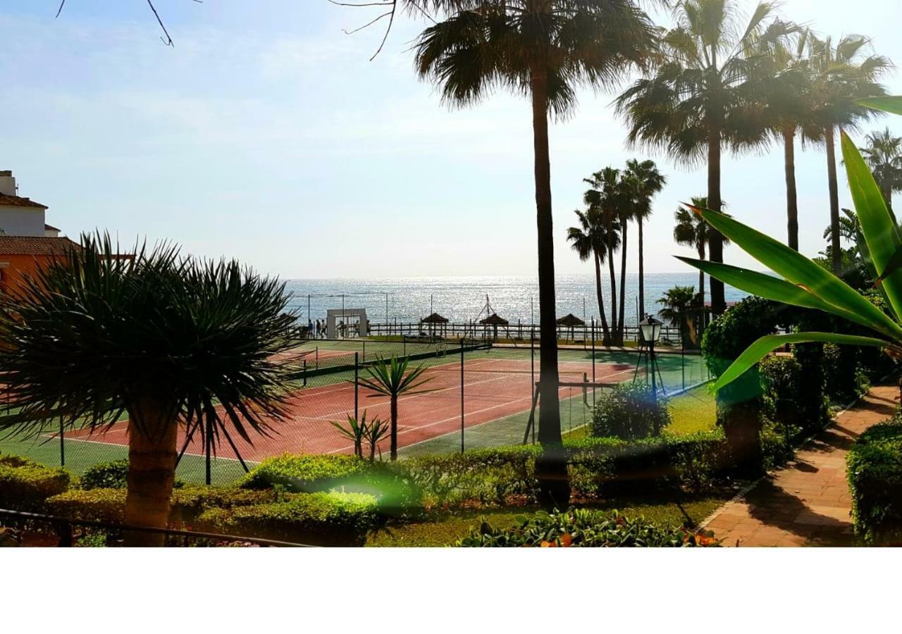 Mansion Alhamar - 2 Bedroom, Frontline Beach, Mountain Views, Full Size Pool, Tennis Courts, Close To Shops, On-Site Bar & Chiringuito Sitio de Calahonda 外观 照片
